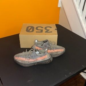 Yeezy Boost 350 V2